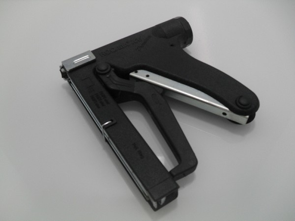 Grampeador Manual 106 Premium Rocama (peça) 